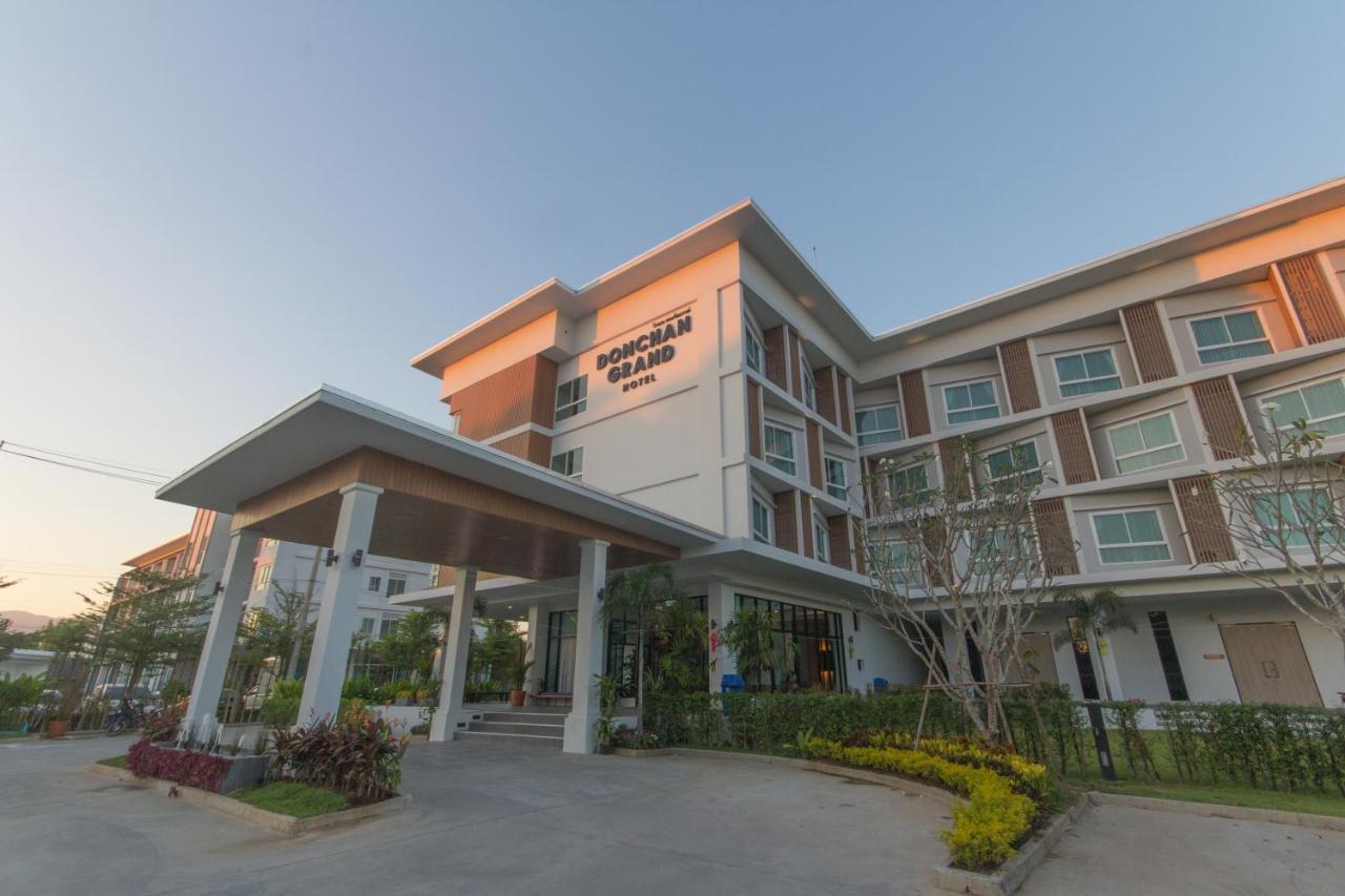 Donchan Grand Hotel Chiang Mai Exterior foto